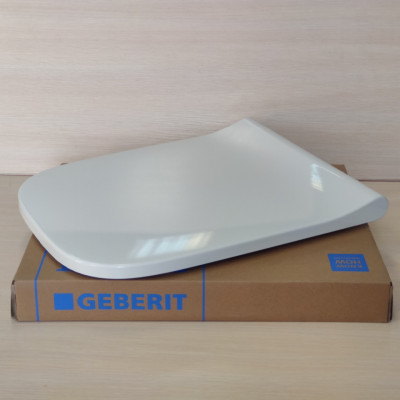 Сидение с крышкой для унитаза GEBERIT Smyle Square soft close 500.687.01.1